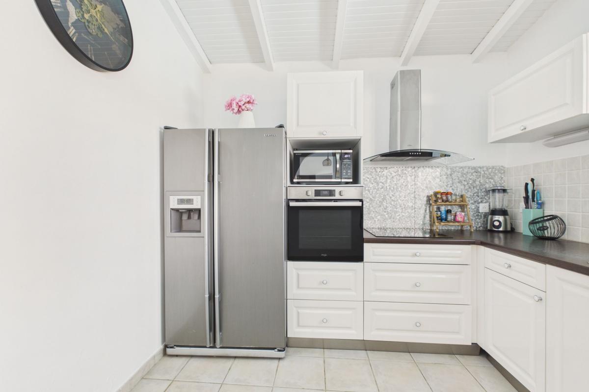 Location 4 chambres anse à l'âne Martinique -cuisine 2